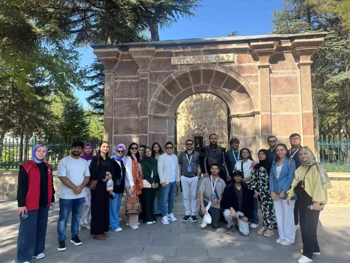 pakistanli gencler sogutte agirlaniyor M5KFhgKl