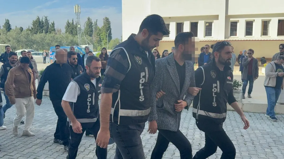 9 supheliden 1i tutuklandi jJfVmcFm.jpg