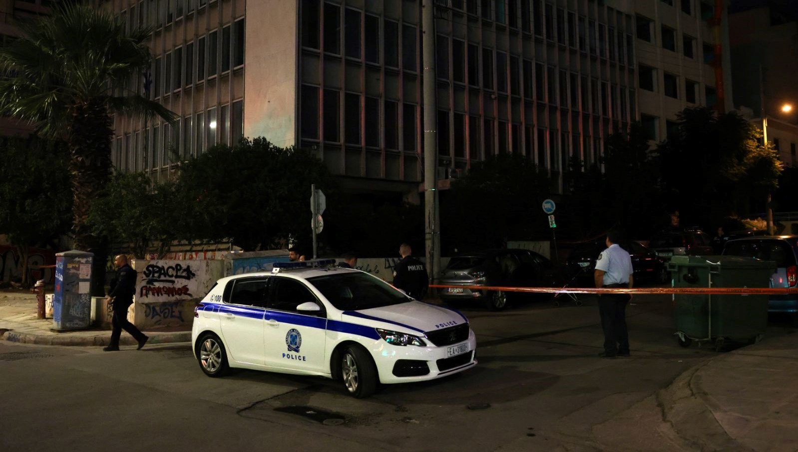 atinada bakanlik binasina piknik tuplu saldiri LfXEf4TR.jpg