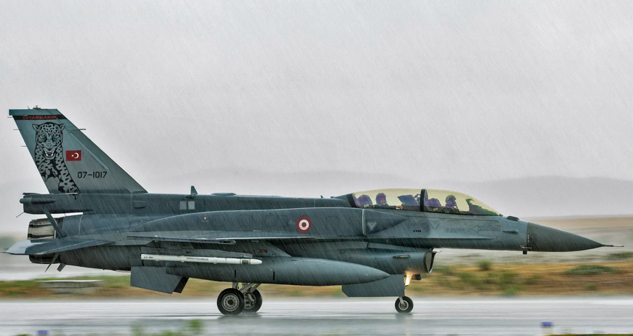 eurofighter tuzlu gelmisti ankara o eski ucaklar icin yeniden masaya oturuyor FEGtSZGF.jpg