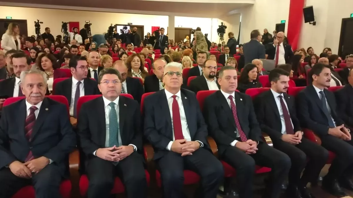 hukuk fakulteleri kontenjanlari azaliyor TQVLcFRh.jpg